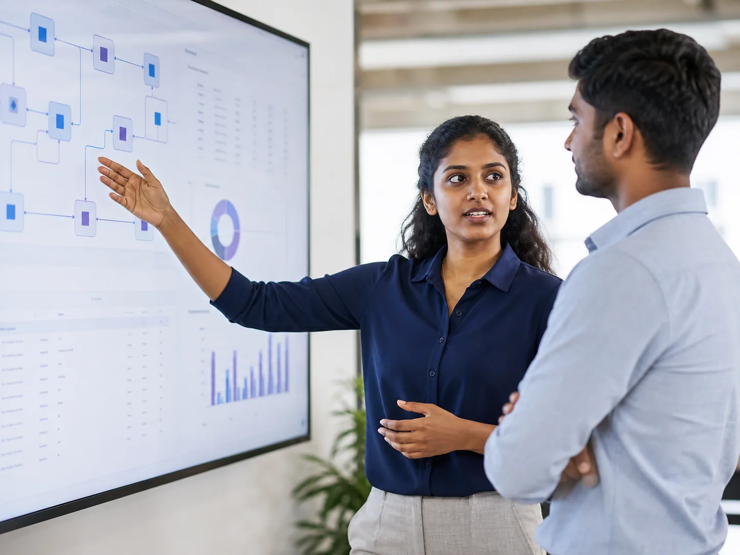 Sri Lankan data professional explaining a modern analytics workflow